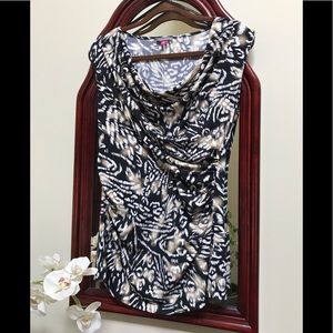 Vince Camuto Animal print Top Medium